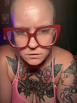 quinnmariexo stripchat live cam model