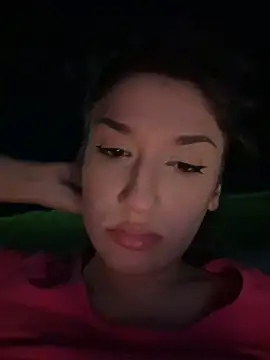 ScarletBloom_ stripchat live cam model