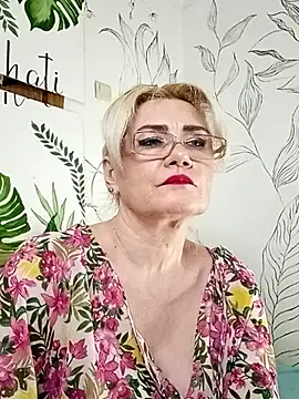 Catty_Lady stripchat live cam model