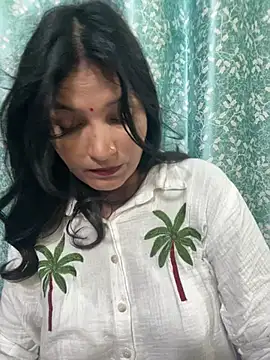 Priyaa_1433 stripchat live cam model