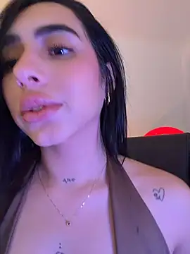 IsabellaNoir_ stripchat live cam model