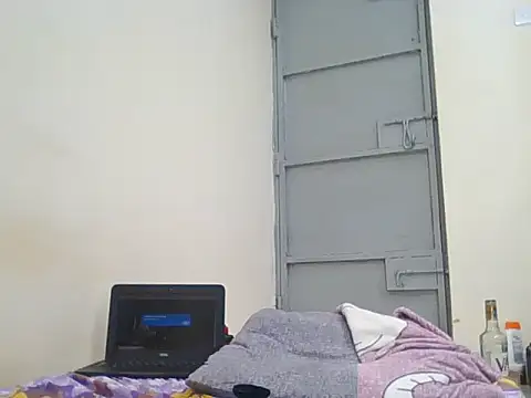 Sexy_Petite10 stripchat live cam model