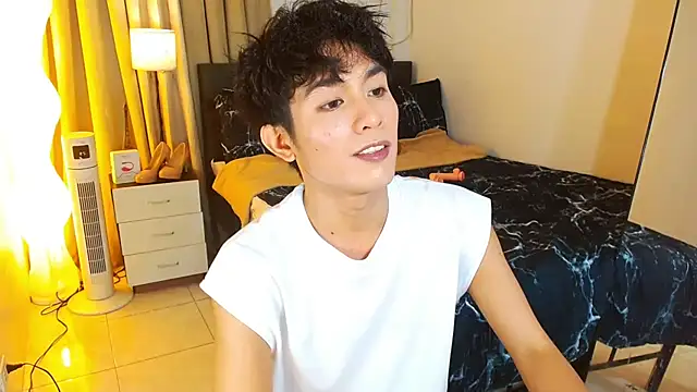 WildestTwink stripchat live cam model