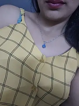 Ritika_jha01 stripchat live cam model