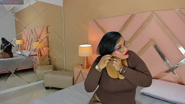AmaraBlazze stripchat live cam model