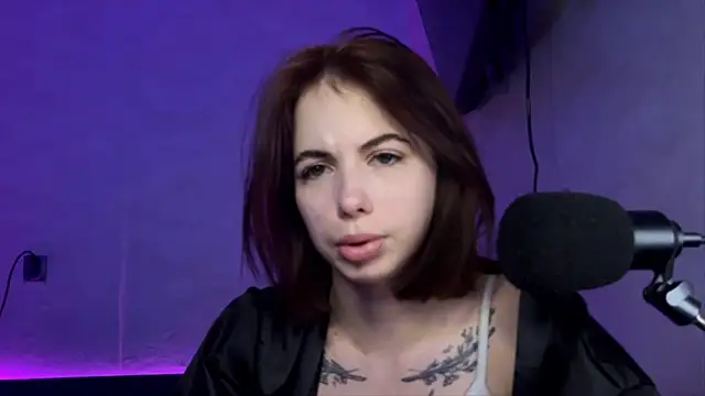 NOVELLAA stripchat live cam model