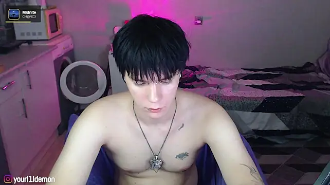 yourlildemon stripchat live cam model
