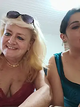 Belladama61 stripchat live cam model