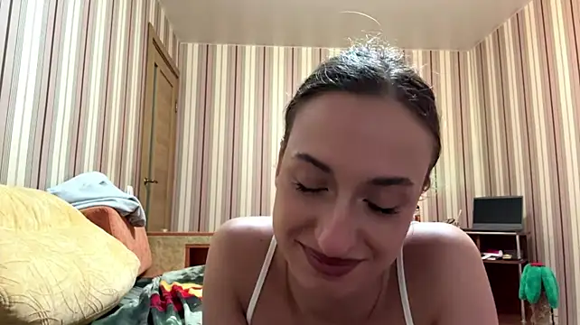MyraRidler stripchat live cam model