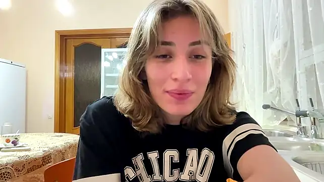 PazMattiace stripchat live cam model