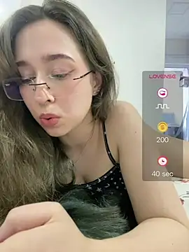 tsuki_chan_on stripchat live cam model