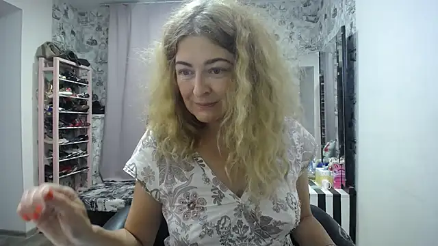 Helen1974 stripchat live cam model