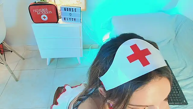 kittyblooms stripchat live cam model