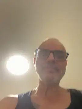 Yogirebell stripchat live cam model