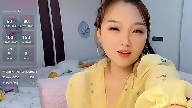 EE-01 stripchat live cam model