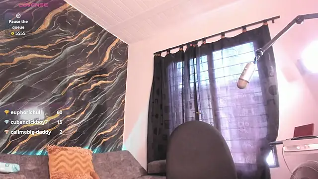 Kattysoto stripchat live cam model