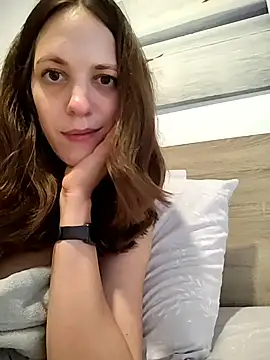 lauflor stripchat live cam model