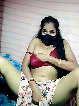 Dipa32 stripchat live cam model