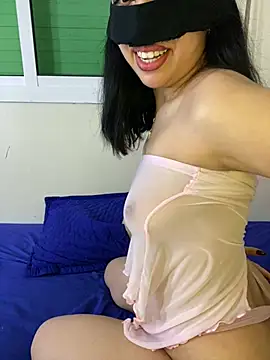 Asma-33 stripchat live cam model