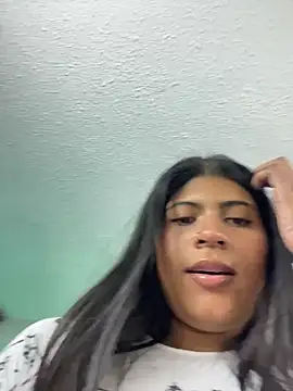 ELAHIA_1 stripchat live cam model