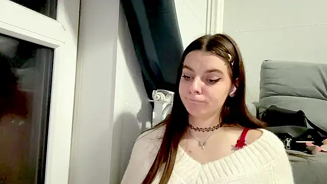 SimoneEbesu stripchat live cam model