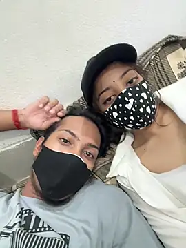 Nidhi747 stripchat live cam model