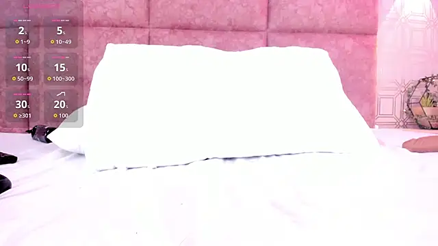 LilyRoxi stripchat live cam model