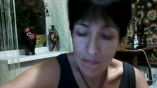 SunnyAmorre stripchat live cam model