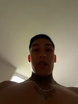 sendfer stripchat live cam model
