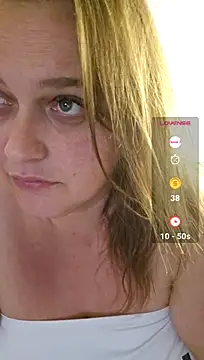 Blondibaby stripchat live cam model