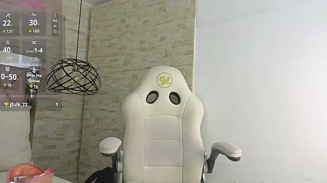 laura_rouse_ stripchat live cam model
