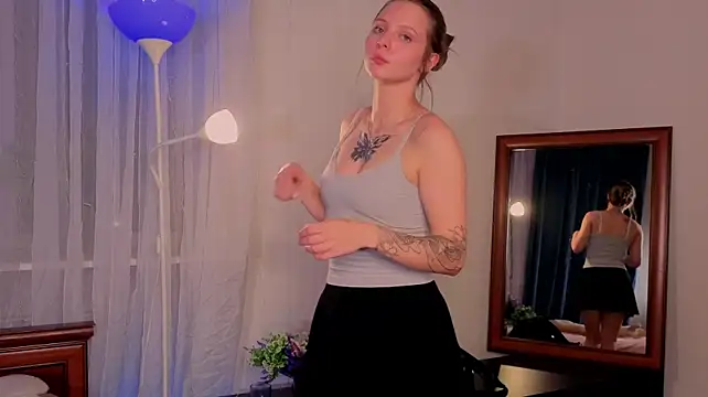 LeannBunda stripchat live cam model