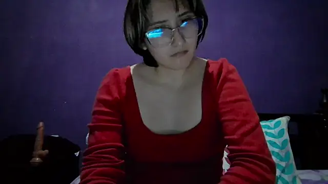 goeigiyi stripchat live cam model
