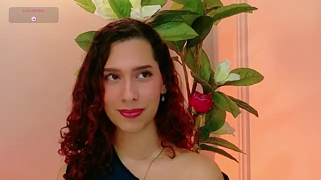 Sophie-Waldorf stripchat live cam model
