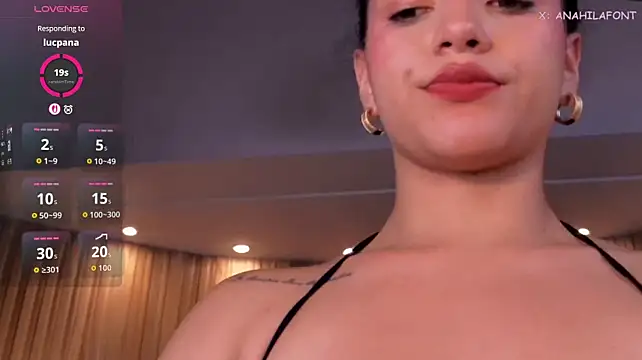 AnahiLafont stripchat live cam model
