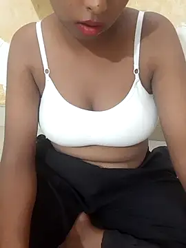 Your_Alinaa stripchat live cam model