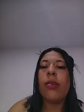Laila_and_konny stripchat live cam model