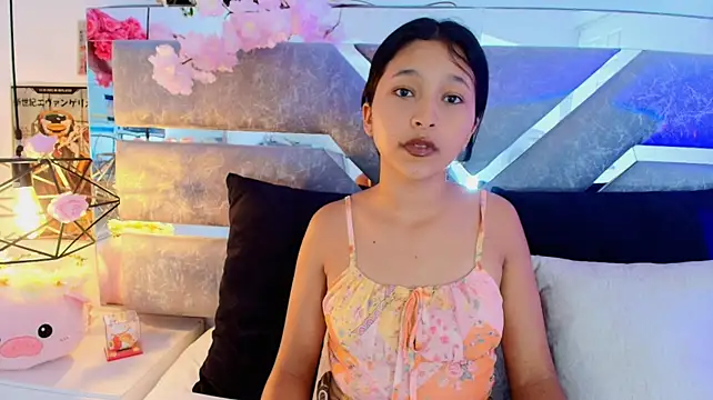 Real_virgin_Pussy stripchat live cam model