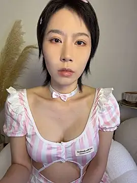 nanako99 stripchat live cam model