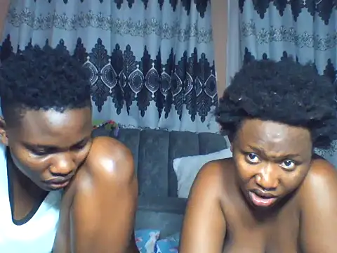 Sexy-love-bitches stripchat live cam model