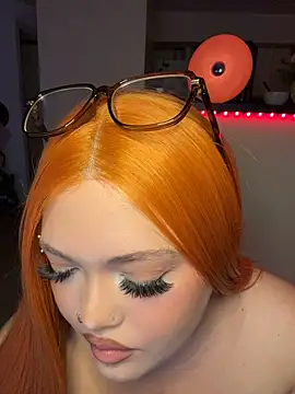 Vixen-Kiss stripchat live cam model