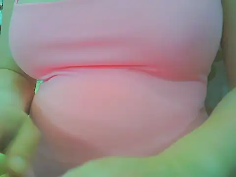 keepmepregnantT stripchat live cam model