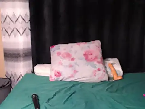 Miss_DarkBubble stripchat live cam model