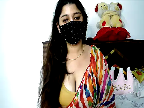Gloie4u stripchat live cam model