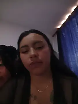 Laila_and_konny stripchat live cam model