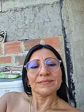 maturexxxnaughty stripchat live cam model