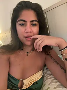 jasminefoxx__ stripchat live cam model