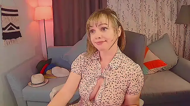 SweetNGoofy stripchat live cam model