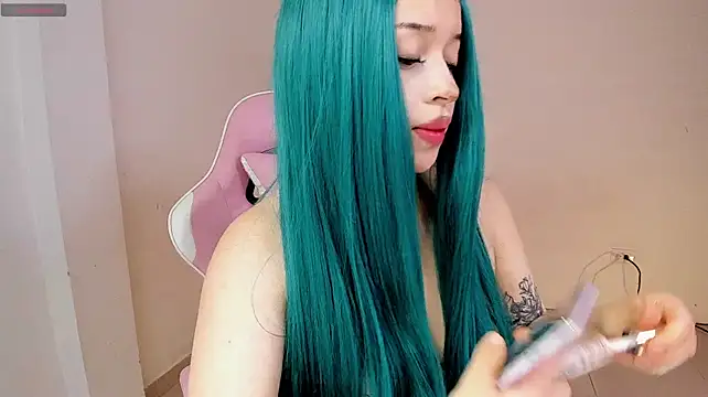 Doll_wettt stripchat live cam model