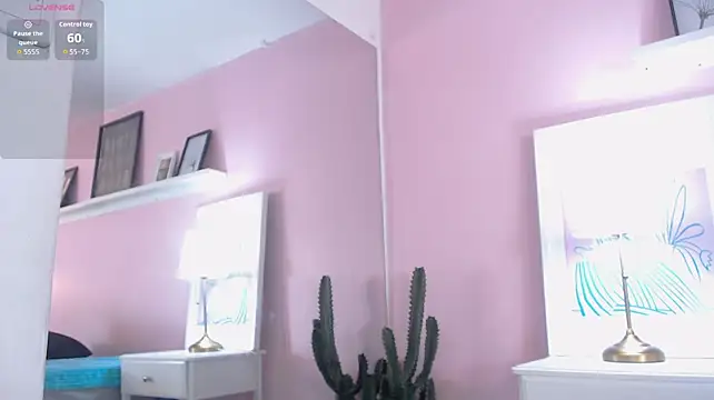 lucyybell stripchat live cam model